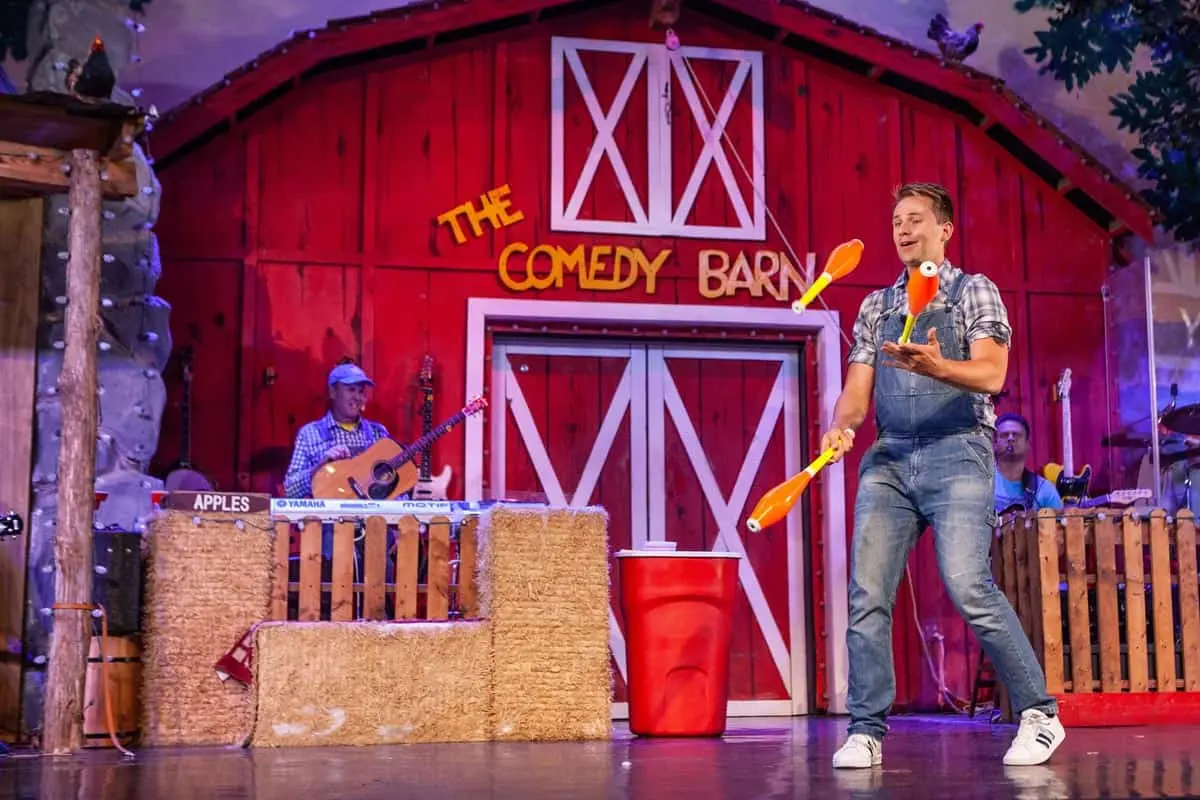 juggler at Comedy Barn