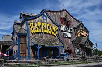 Hatfield & McCoy Dinner Feud building